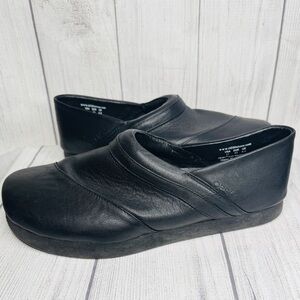 Oesh Elite Black Leather Dress Clogs Size 11 Black Slip-On Comfort Cushion Shoes